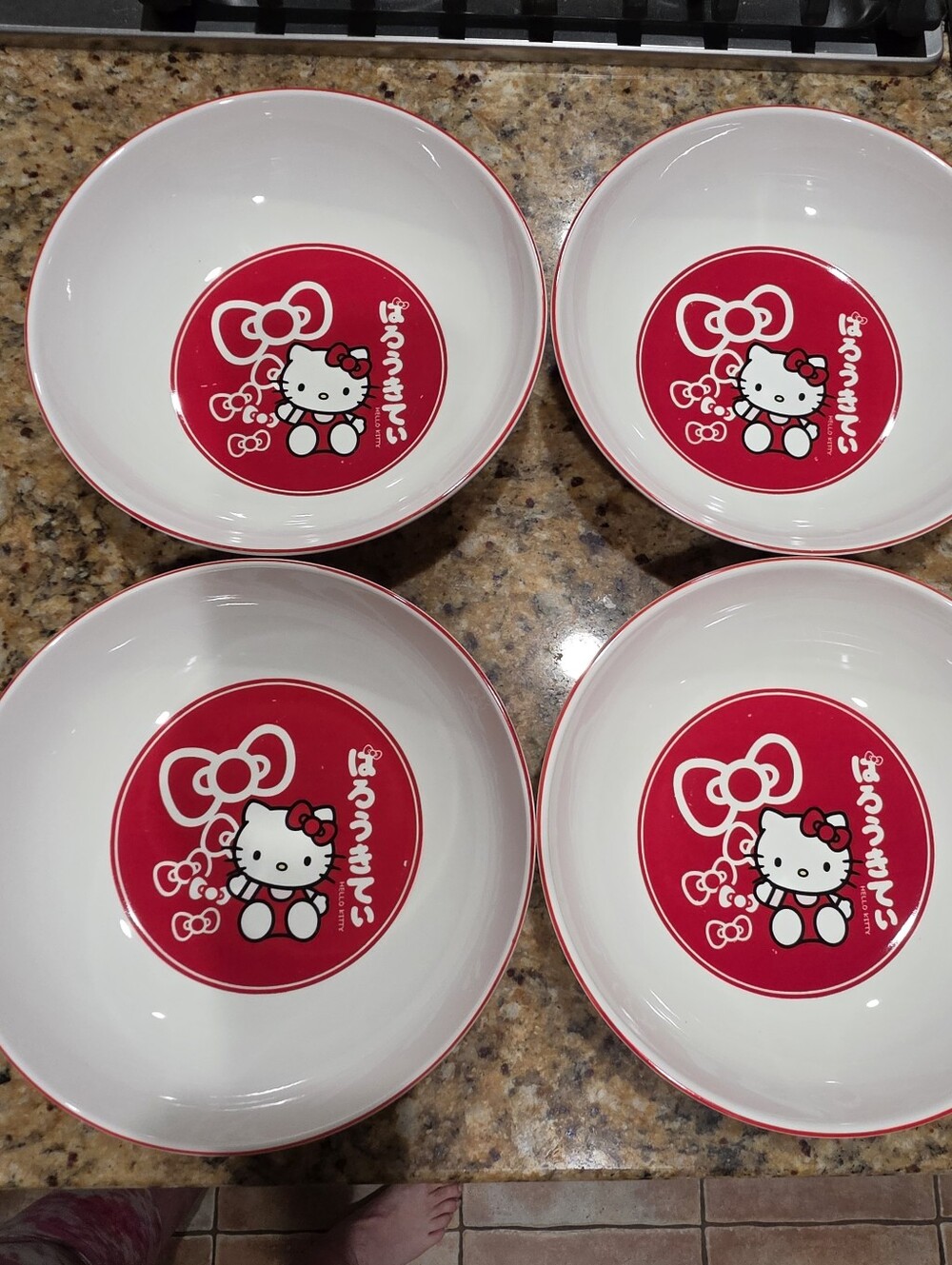 Hello Kitty Set Of 4 Pasta/Noodle Bowls Brand New